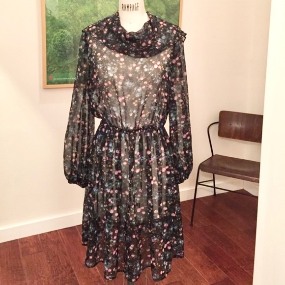 Medium sheer vintage dress - Picture 12 of 12